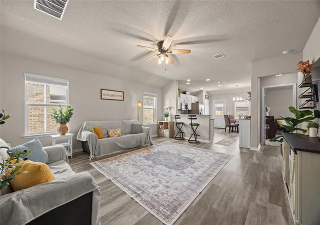 Photo 4 of Single family home for sale at 304 Dubina Ave, Georgetown, TX 78626 | MLS# 6244826 | Listing updated on 2026-09-25