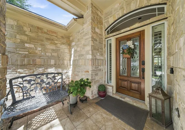 Photo 3 of Sale Pending at 402 Ridgetop Bnd, Cedar Park, TX 78613 | MLS# 8545199 | Listing updated on 2026-09-13