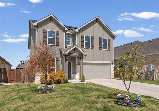 Photo 3 of Single family home for sale at 404 Perryville Loop, Liberty Hill, TX 78642 | MLS# 8525911 | Listing updated on 2026-09-25