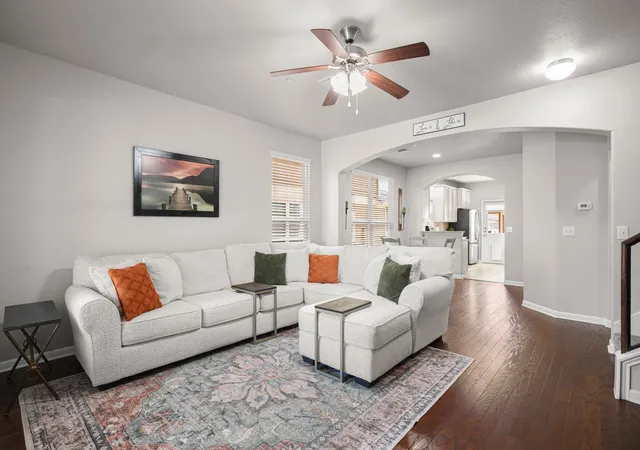 Photo 4 of Townhouse for sale at 800 Lost Pines Ln, Cedar Park, TX 78613 | MLS# 6488186 | Listing updated on 2026-10-04