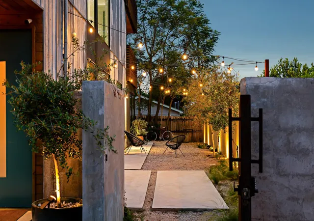 Photo 2 of Single family home for sale at 2201 Santa Rosa St, Austin, TX 78702 | MLS# 4588520 | Listing updated on 2026-09-17