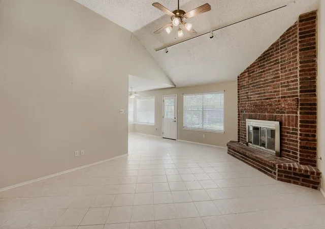 Photo 3 of Single family home for sale at 8009 Tantara Ct, Austin, TX 78729 | MLS# 5381568 | Listing updated on 2026-10-22