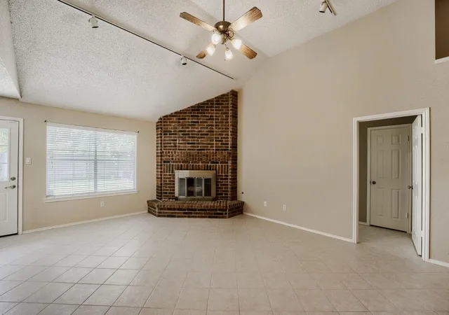 Photo 4 of Single family home for sale at 8009 Tantara Ct, Austin, TX 78729 | MLS# 5381568 | Listing updated on 2026-10-22