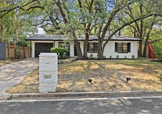Photo 1 of Single family home for sale at 2411 S 6th St, Austin, TX 78704 | MLS# 6581549 | Listing updated on 2026-10-03