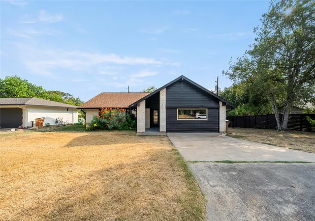 Photo 2 of Single family home for sale at 7304 Hartnell Dr, Austin, TX 78723 | MLS# 6710497 | Listing updated on 2026-09-13