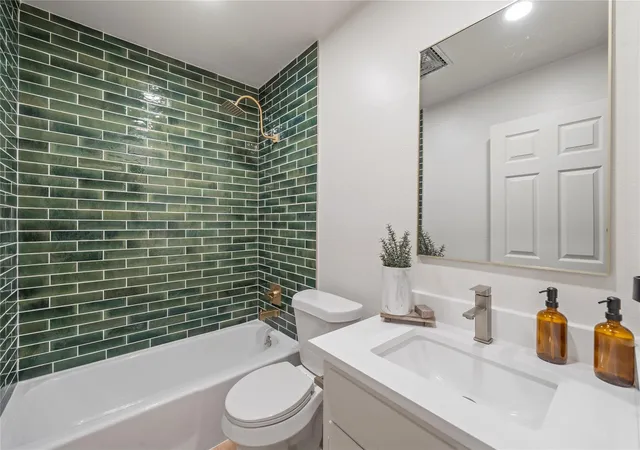 Photo 3 of Single family home for sale at 7304 Hartnell Dr, Austin, TX 78723 | MLS# 6710497 | Listing updated on 2026-10-19