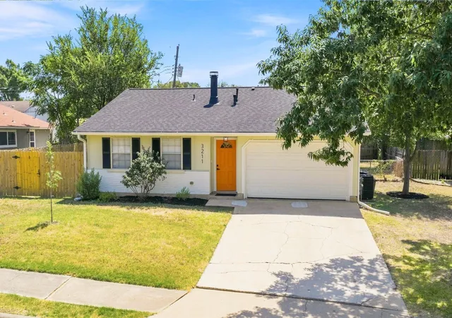 Photo 2 of Single family home for sale at 3211 Plantation Rd, Austin, TX 78745 | MLS# 2787804 | Listing updated on 2026-09-13