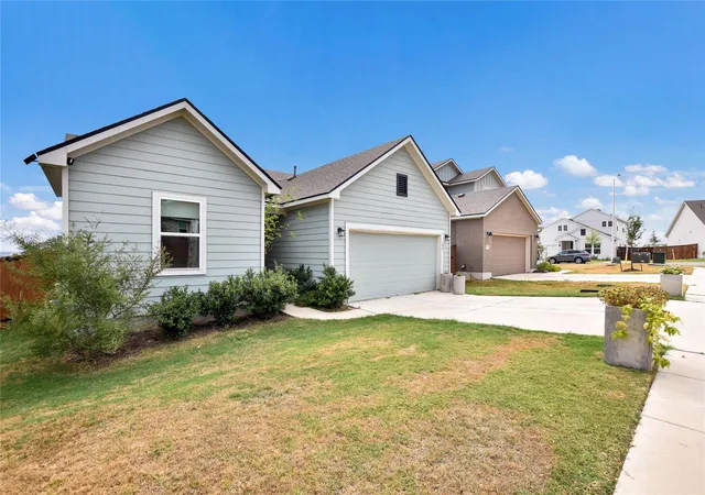 Photo 2 of Single family home for sale at 104 Peach Flt Ct, Liberty Hill, TX 78642 | MLS# 6202015 | Listing updated on 2026-09-11