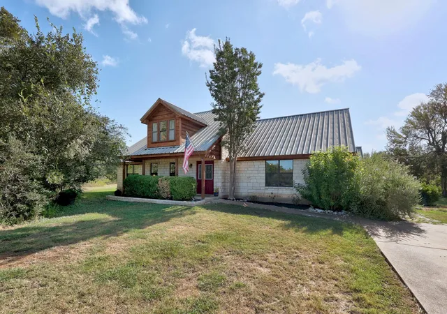 Photo 3 of Single family home for sale at 301 Oak Forest Cv, Buda, TX 78610 | MLS# 7039085 | Listing updated on 2026-10-03