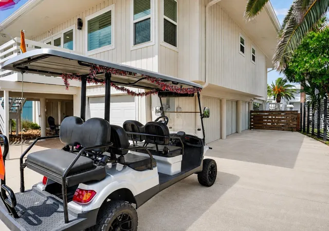 Photo 3 of Sale Pending at 1881 Bay Shore Dr, Rockport, TX 78382 | MLS# 3553537 | Listing updated on 2026-09-14