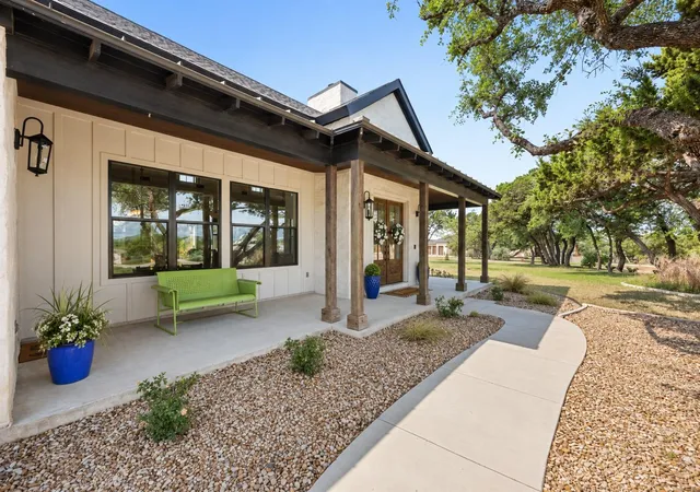 Photo 3 of Single family home for sale at 215 Sandy Crk Cv, Driftwood, TX 78619 | MLS# 4661822 | Listing updated on 2026-09-14
