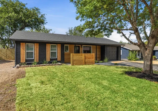 Photo 2 of Single family home for sale at 6705 Esther Dr, Austin, TX 78752 | MLS# 3978190 | Listing updated on 2026-09-12