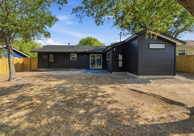 Photo 29 of Single family home for sale at 6705 Esther Dr, Austin, TX 78752 | MLS# 3978190 | Listing updated on 2026-10-01