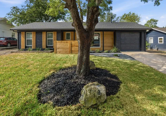 Photo 3 of Single family home for sale at 6705 Esther Dr, Austin, TX 78752 | MLS# 3978190 | Listing updated on 2026-09-12