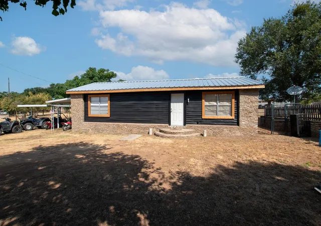 Photo 2 of Single family home for sale at 817 Ridgeway, Tow, TX 78672 | MLS# 6188834 | Listing updated on 2026-09-24