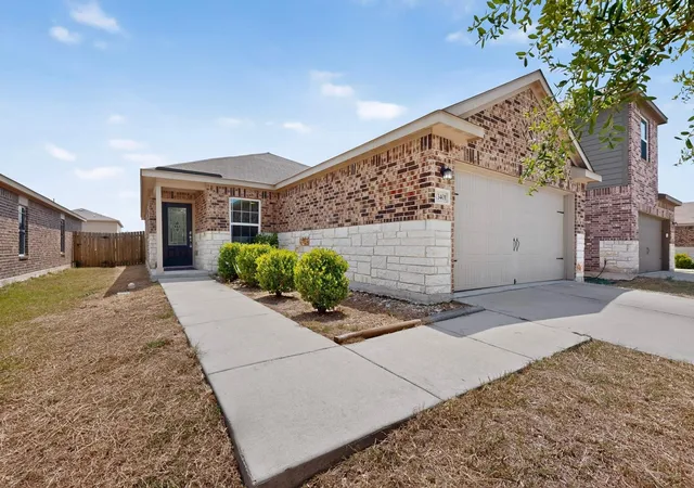 Photo 2 of Single family home for sale at 13401 Harry S Truman Dr, Manor, TX 78653 | MLS# 5577536 | Listing updated on 2026-09-23