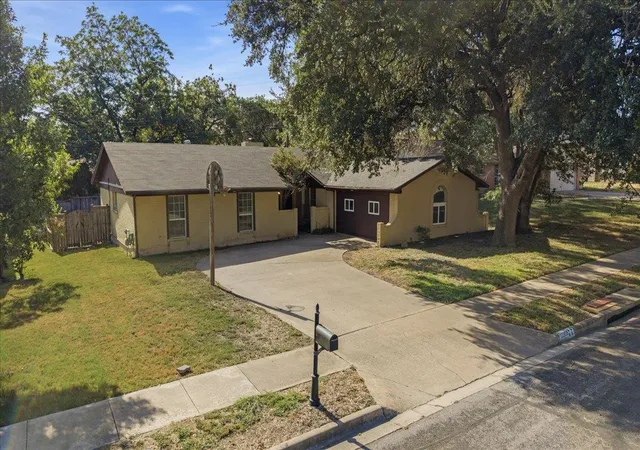 Photo 2 of Single family home for sale at 11309 January Dr, Austin, TX 78753 | MLS# 5177182 | Listing updated on 2026-09-23