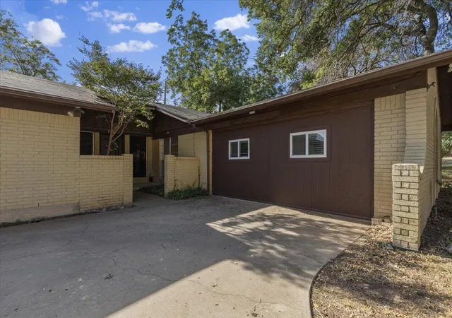Photo 4 of Single family home for sale at 11309 January Dr, Austin, TX 78753 | MLS# 5177182 | Listing updated on 2026-09-23