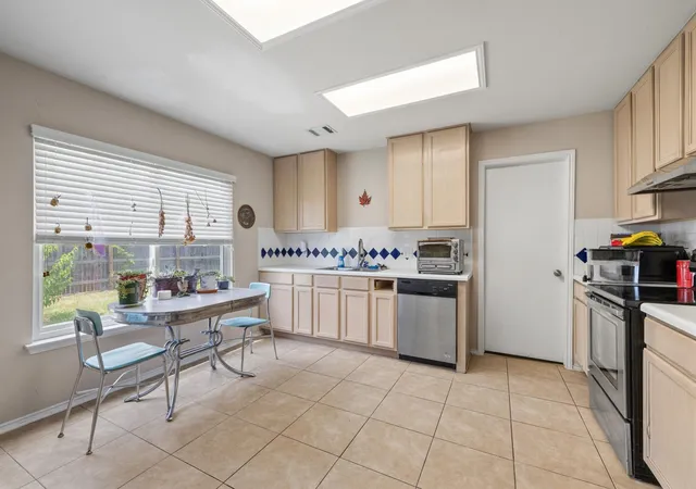 Photo 4 of Single family home for sale at 311 Crossland Cv, Leander, TX 78641 | MLS# 4715850 | Listing updated on 2026-09-29