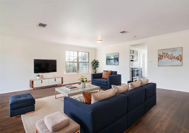 Photo 3 of Single family home for sale at 19845 San Chisolm Dr, Round Rock, TX 78664 | MLS# 4506658 | Listing updated on 2026-09-08