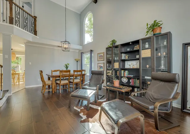Photo 3 of Single family home for sale at 1433 Elm Brk Dr, Austin, TX 78758 | MLS# 3942471 | Listing updated on 2026-09-12