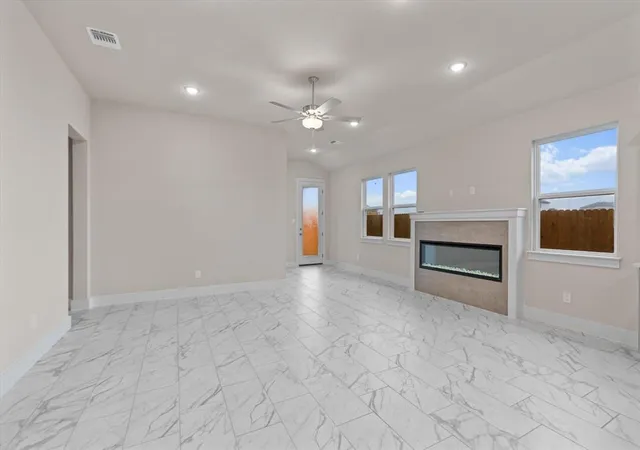 Photo 3 of Single family home for sale at 405 Stellar Wind Dr, Georgetown, TX 78628 | MLS# 9294298 | Listing updated on 2026-09-19