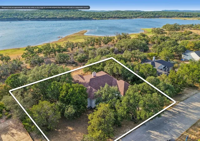 Photo 3 of Single family home for sale at 21513 Lakefront Dr, Lago Vista, TX 78645 | MLS# 2023742 | Listing updated on 2026-09-15