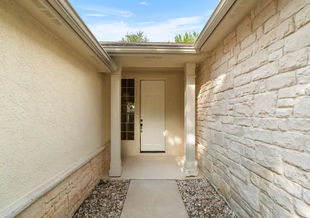 Photo 4 of Single family home for sale at 267 Whispering Wind Dr, Georgetown, TX 78633 | MLS# 7602527 | Listing updated on 2026-10-09