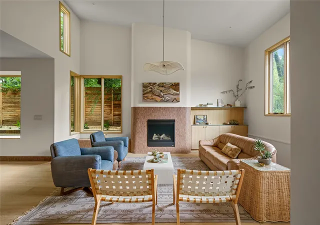 Photo 3 of Single family home for sale at 1102 Charlotte St, Austin, TX 78703 | MLS# 4373966 | Listing updated on 2026-10-10