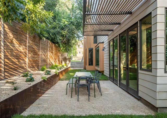 Photo 3 of Single family home for sale at 1102 Charlotte St, Austin, TX 78703 | MLS# 4373966 | Listing updated on 2026-10-10
