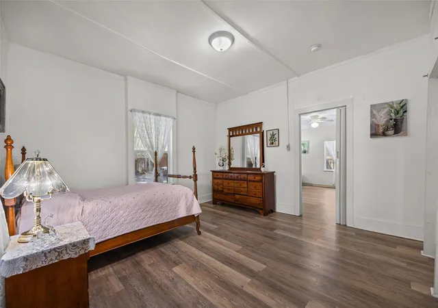 Photo 3 of Sale Pending at 906 W Elizabeth St, Austin, TX 78704 | MLS# 3738046 | Listing updated on 2026-09-23