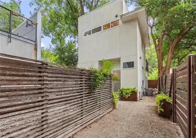 Photo 2 of Single family home for sale at 2008 Riverview St #B, Austin, TX 78702 | MLS# 3747316 | Listing updated on 2026-09-29