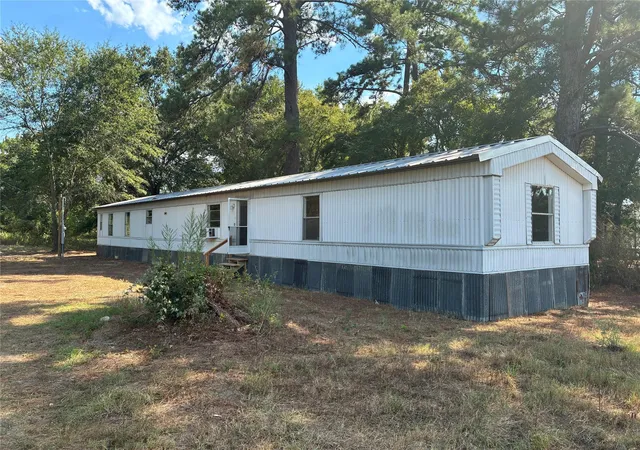 Photo 3 of Manufactured home for sale at 5372 An County Rd 137 Dr, Elkhart, TX 75839 | MLS# 5283792 | Listing updated on 2026-10-27