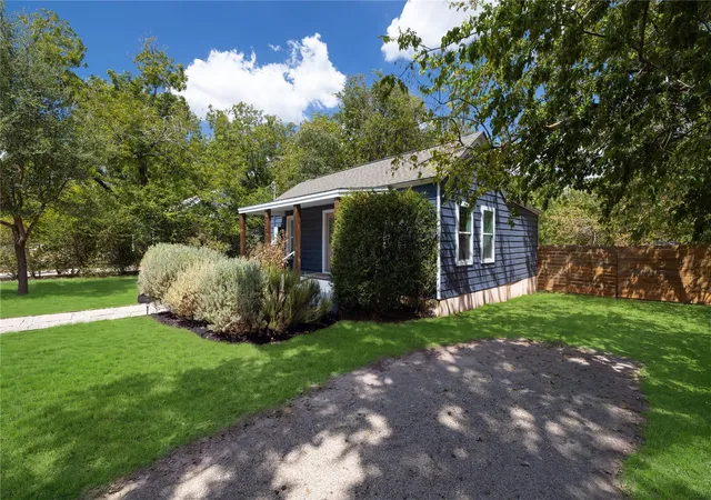 Photo 2 of Single family home for sale at 2007 S Church St, Georgetown, TX 78626 | MLS# 1216404 | Listing updated on 2026-09-13
