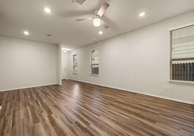 Photo 3 of Single family home for sale at 284 Zuma Dr, Liberty Hill, TX 78642 | MLS# 6785611 | Listing updated on 2026-09-13