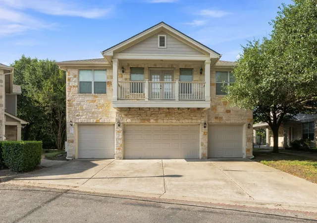 Listing Photo 5 - Condo for sale in building located at 1900 Scofield Ridge Pkwy, Austin, TX 78727 - Unit #202