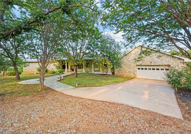 Photo 2 of Single family home for sale at 1118 Rustic Ln, Spicewood, TX 78669 | MLS# 6753490 | Listing updated on 2026-09-12
