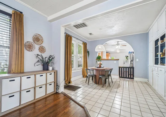 Photo 3 of Single family home for sale at 802 Hudgins St, Smithville, TX 78957 | MLS# 9044069 | Listing updated on 2026-09-14