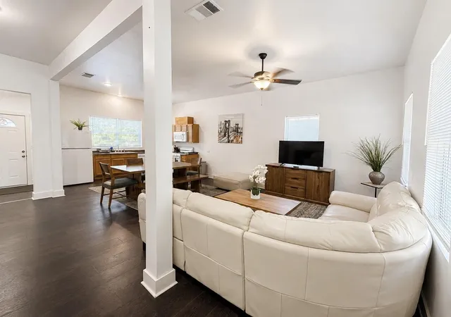 Photo 3 of Single family home for sale at 907 E 3rd Street, Austin, TX 78702 | MLS# 9256472 | Listing updated on 2026-10-06