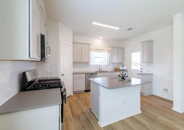 Photo 4 of Single family home for sale at 8015 Purple Aster Pass, Lago Vista, TX 78645 | MLS# 2342420 | Listing updated on 2026-09-12