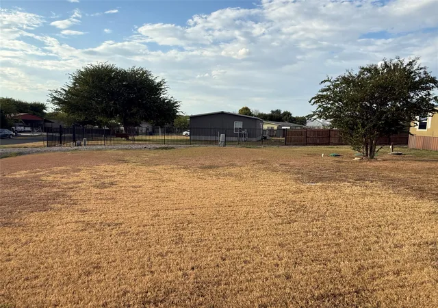 Photo 3 of Manufactured home for sale at 109 Cross Meadow Cv, Hutto, TX 78634 | MLS# 6752930 | Listing updated on 2026-09-22