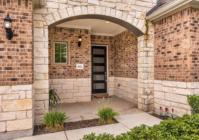 Photo 3 of Single family home for sale at 602 Pulitzer Dr, Hutto, TX 78634 | MLS# 7239036 | Listing updated on 2026-09-13