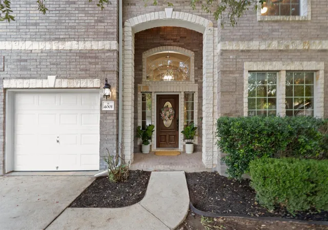 Photo 2 of Single family home for sale at 4001 Glen Eagles Cv, Round Rock, TX 78664 | MLS# 7347647 | Listing updated on 2026-09-13