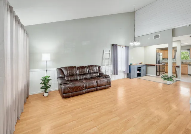 Photo 3 of Single family home for sale at 3503 Rock Shelf Ln, Round Rock, TX 78681 | MLS# 4328283 | Listing updated on 2026-10-03
