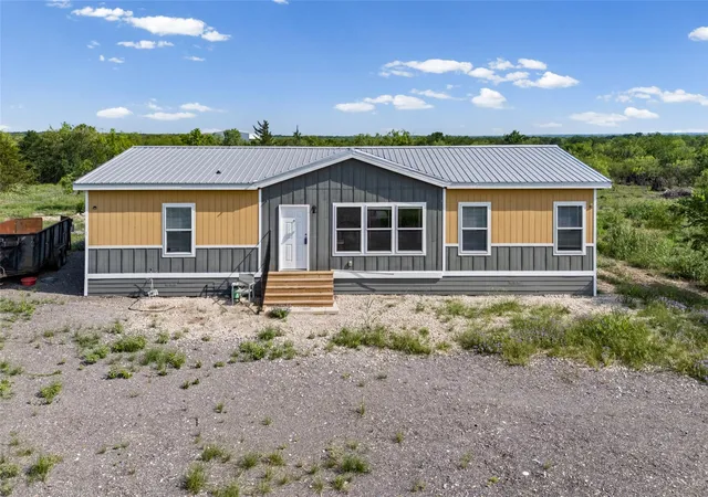 Photo 1 of Manufactured home for sale at 3882 Dry Crk Rd, Lockhart, TX 78644 | MLS# 5268484 | Listing updated on 2026-09-11