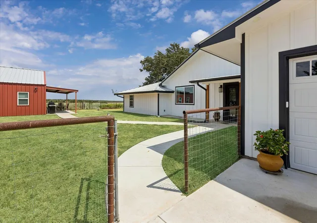 Photo 4 of House for sale at 155 Frenzel Cut Off, Paige, TX 78659 | MLS# 8052064 | Listing updated on 2026-09-14