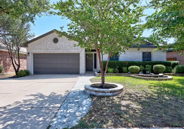 Photo 2 of Single family home for sale at 2322 Loquat Ln, Round Rock, TX 78664 | MLS# 9063302 | Listing updated on 2026-10-05