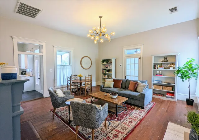 Photo 2 of Single family home for sale at 515 E 8th Street, Georgetown, TX 78626 | MLS# 6082003 | Listing updated on 2026-10-09