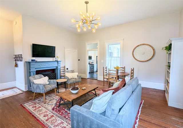 Photo 3 of Single family home for sale at 515 E 8th Street, Georgetown, TX 78626 | MLS# 6082003 | Listing updated on 2026-10-09