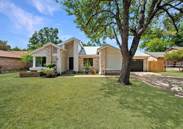 Single family home for sale at 4001 Burr Oak Ln, Austin, TX 78727 | MLS# 9277209